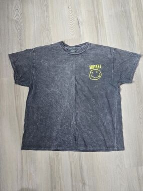 NIRVANA Grey Acid Wash Yellow Smiley Logo Size XL